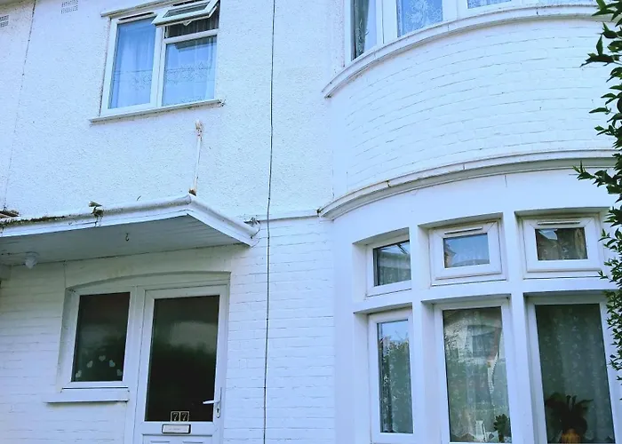 Tooting House